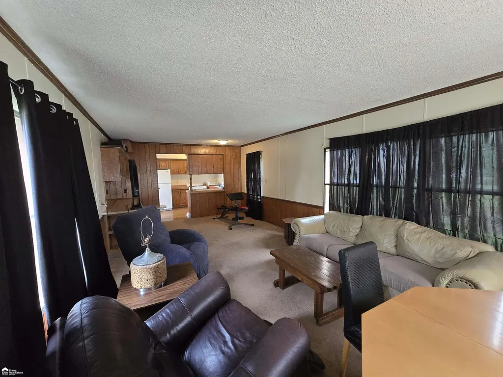 329 King George Iii Drive Flint Charter Township MI 48507