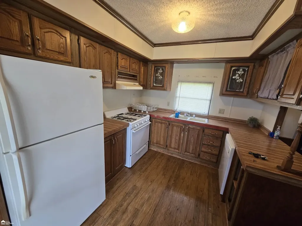 329 King George Iii Drive Flint Charter Township MI 48507
