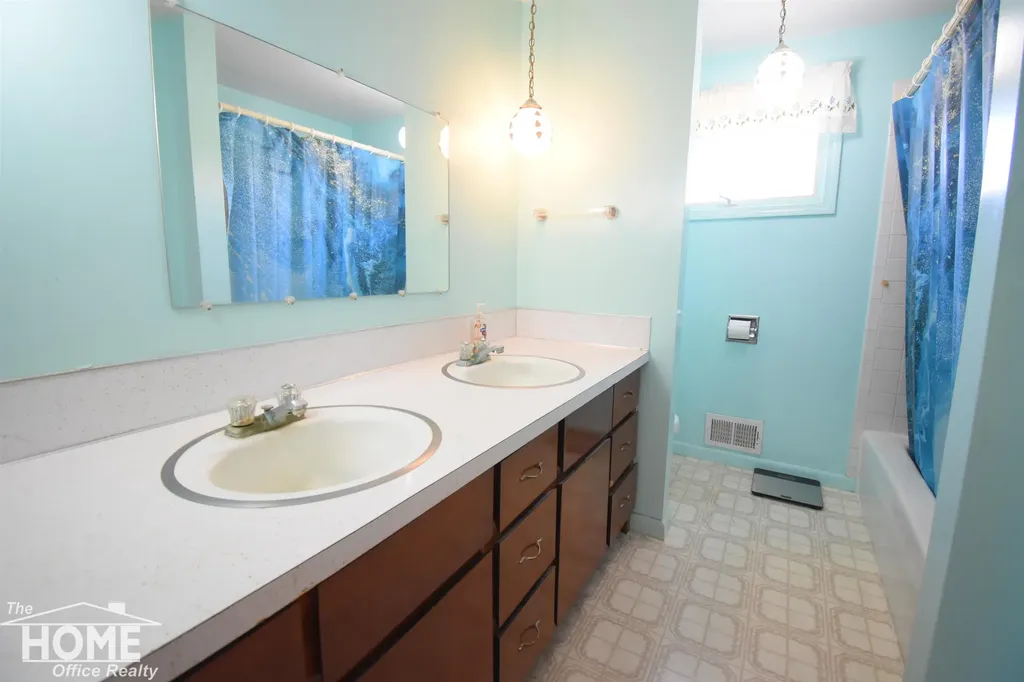 6923 S Byron Road Vernon Township MI 48429
