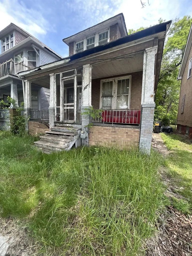 4444 Hurlbut Street Detroit City MI 48214