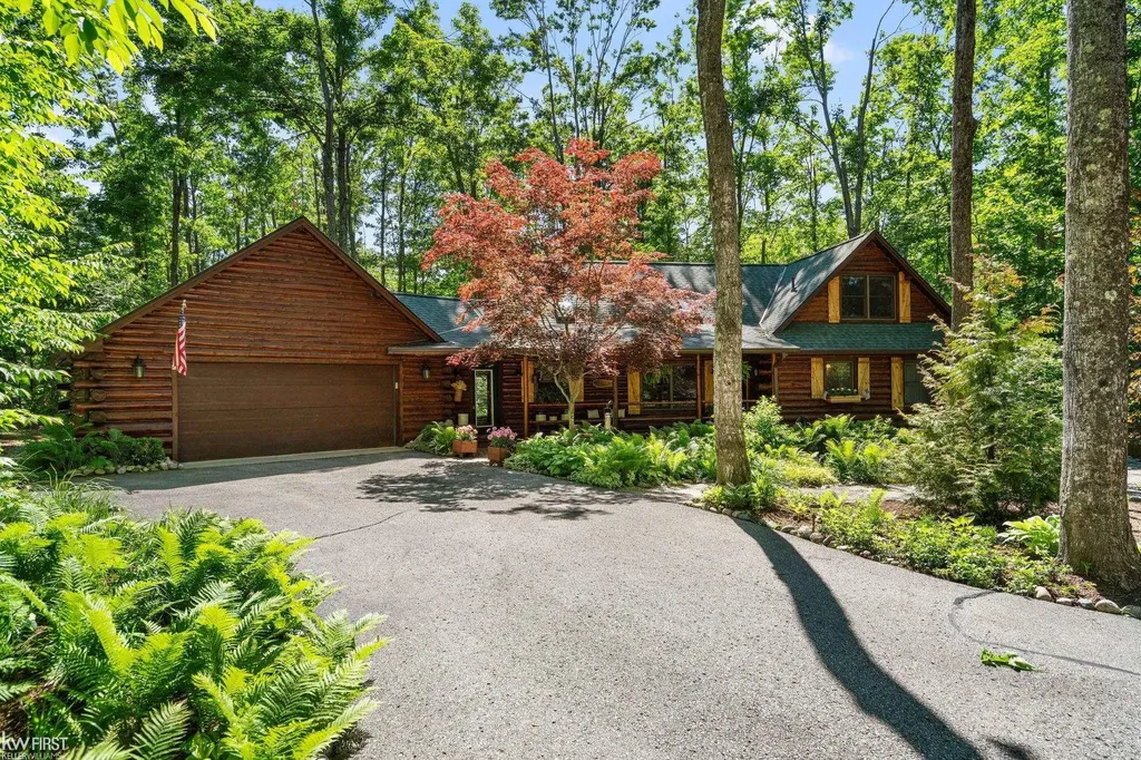 1580 Blackberry Trail Pleasantview Township MI 49740