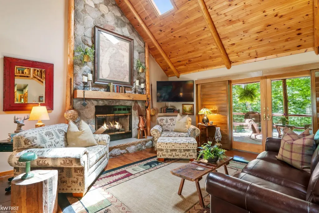 1580 Blackberry Trail Pleasantview Township MI 49740