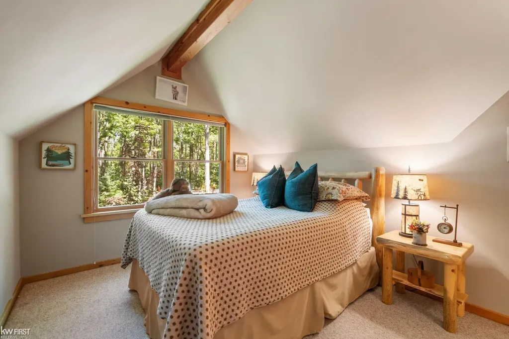 1580 Blackberry Trail Pleasantview Township MI 49740