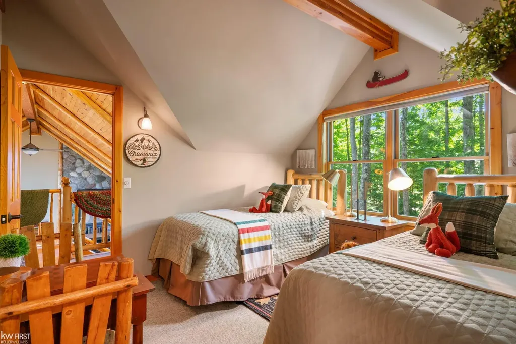 1580 Blackberry Trail Pleasantview Township MI 49740