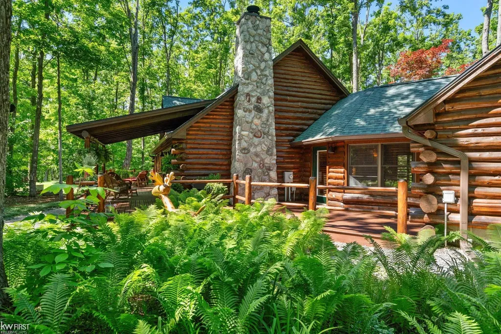 1580 Blackberry Trail Pleasantview Township MI 49740