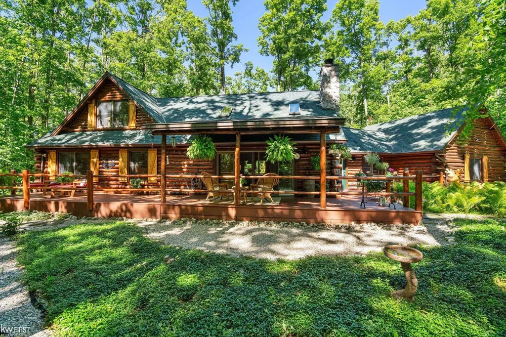 1580 Blackberry Trail Pleasantview Township MI 49740