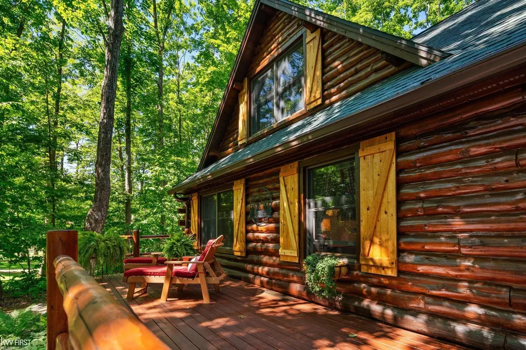 1580 Blackberry Trail Pleasantview Township MI 49740