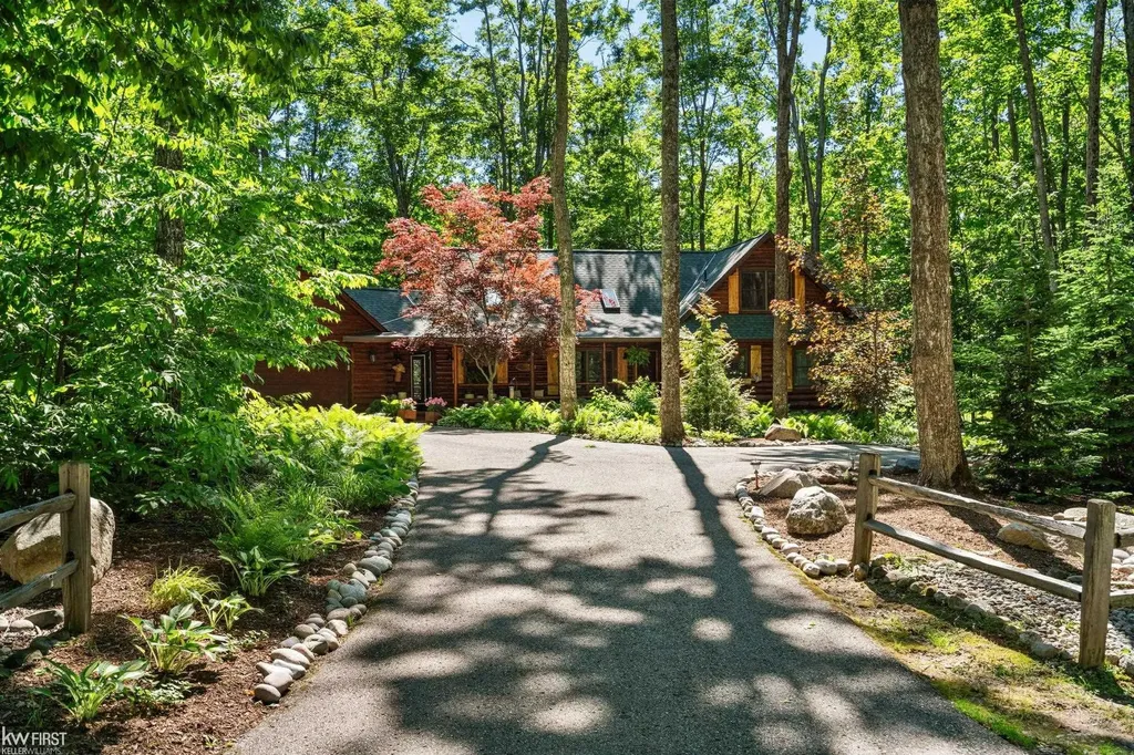 1580 Blackberry Trail Pleasantview Township MI 49740