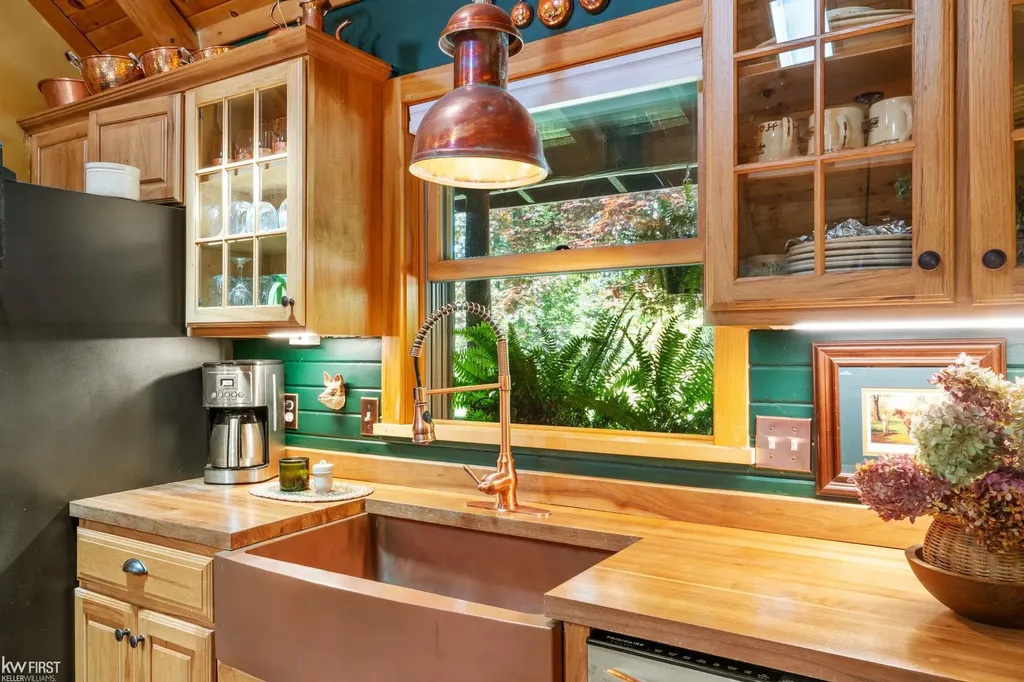 1580 Blackberry Trail Pleasantview Township MI 49740