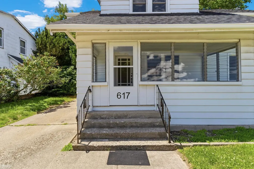 617 Dupont Street Flint City MI 48504
