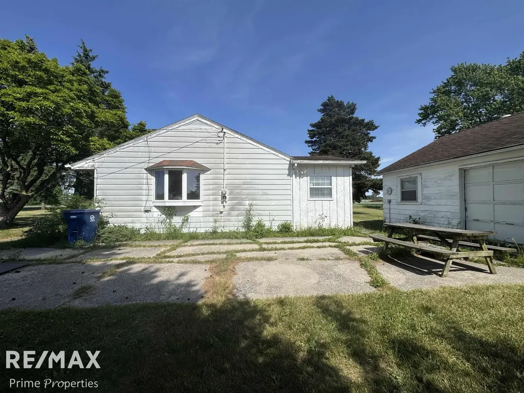 5154 Hess Road Buena Vista Charter Township MI 48601