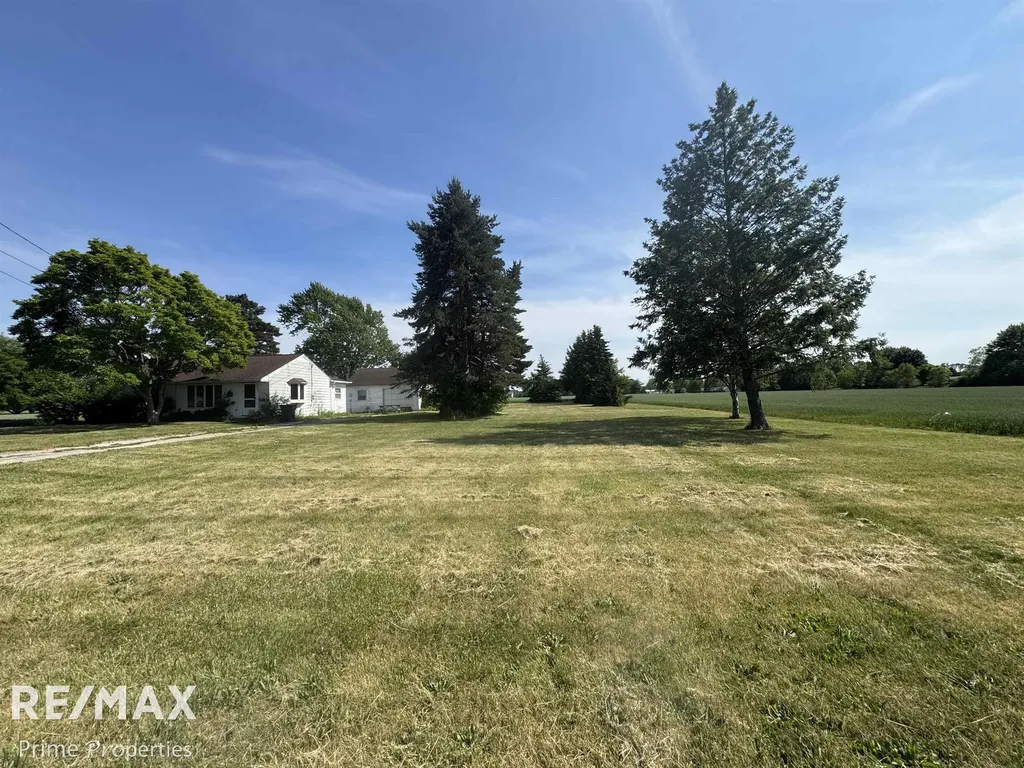 5154 Hess Road Buena Vista Charter Township MI 48601