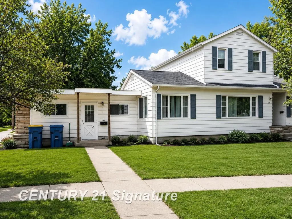 119-121 N Bachus Street Corunna City MI 48817