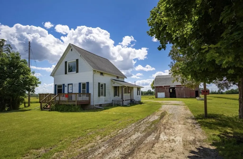 1711 N Sheridan Road Venice Township MI 48849