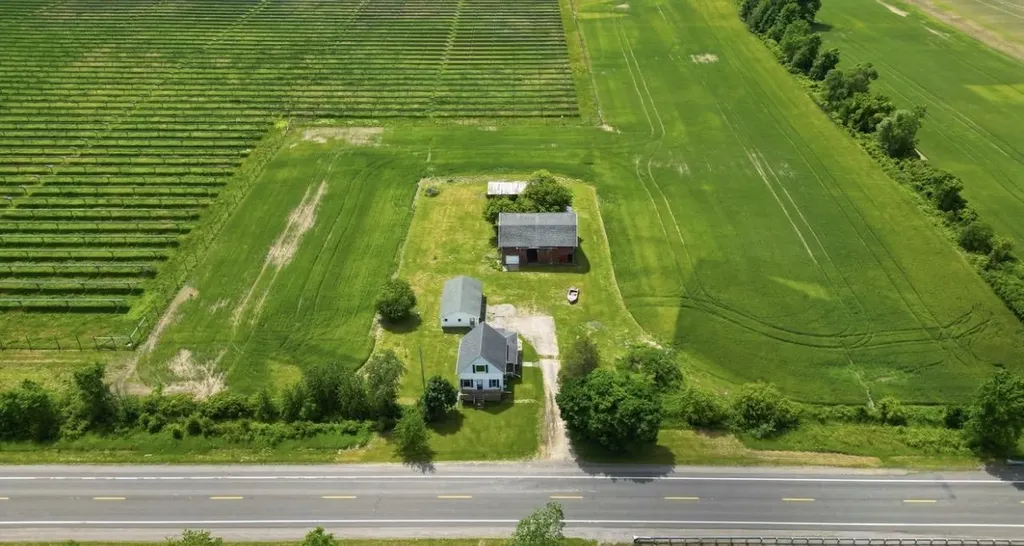 1711 N Sheridan Road Venice Township MI 48849