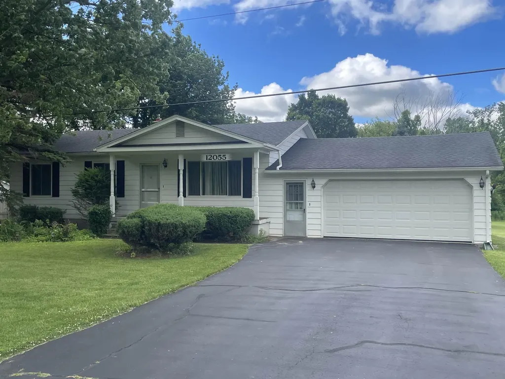 12055 W Lennon Road Clayton Charter Township MI 48449