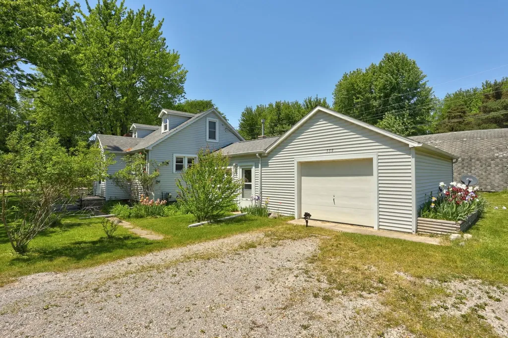 359 Gaway Street Vassar Township MI 48768