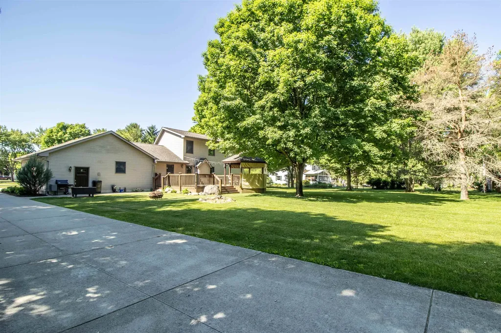 5090 W Frances Road Vienna Charter Township MI 48420