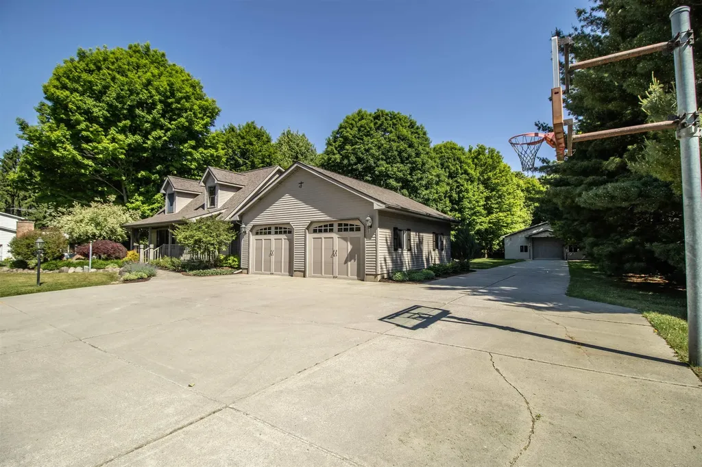 5090 W Frances Road Vienna Charter Township MI 48420