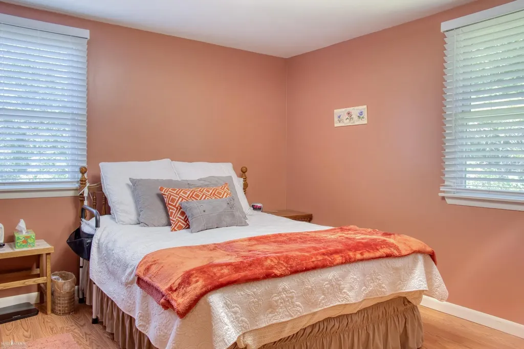 1300 W Hibbard Road Owosso Charter Township MI 48867