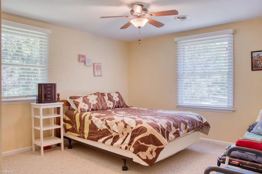 1300 W Hibbard Road Owosso Charter Township MI 48867
