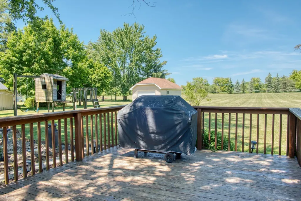 1300 W Hibbard Road Owosso Charter Township MI 48867