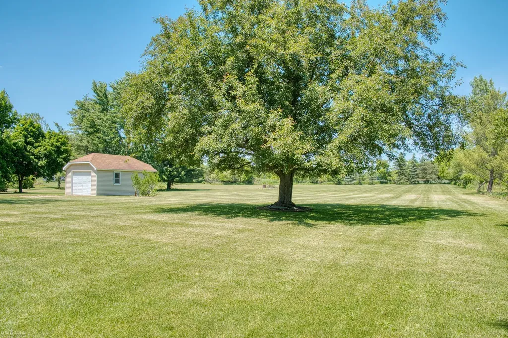 1300 W Hibbard Road Owosso Charter Township MI 48867