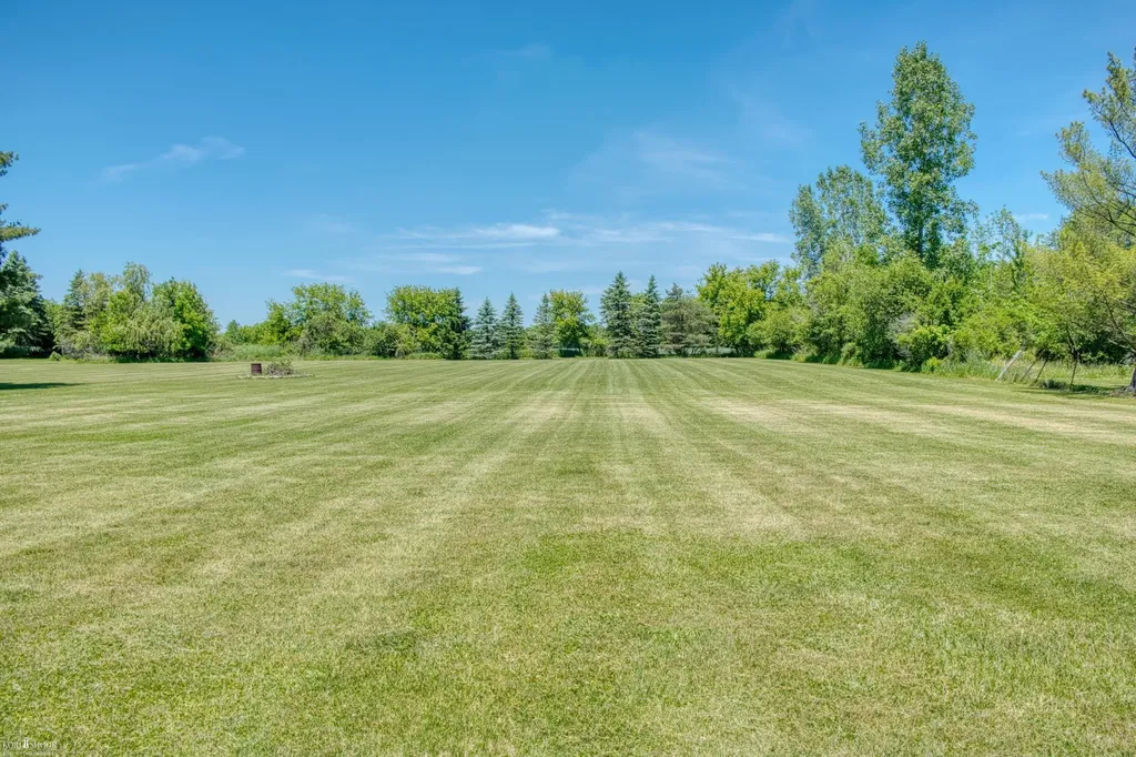 1300 W Hibbard Road Owosso Charter Township MI 48867