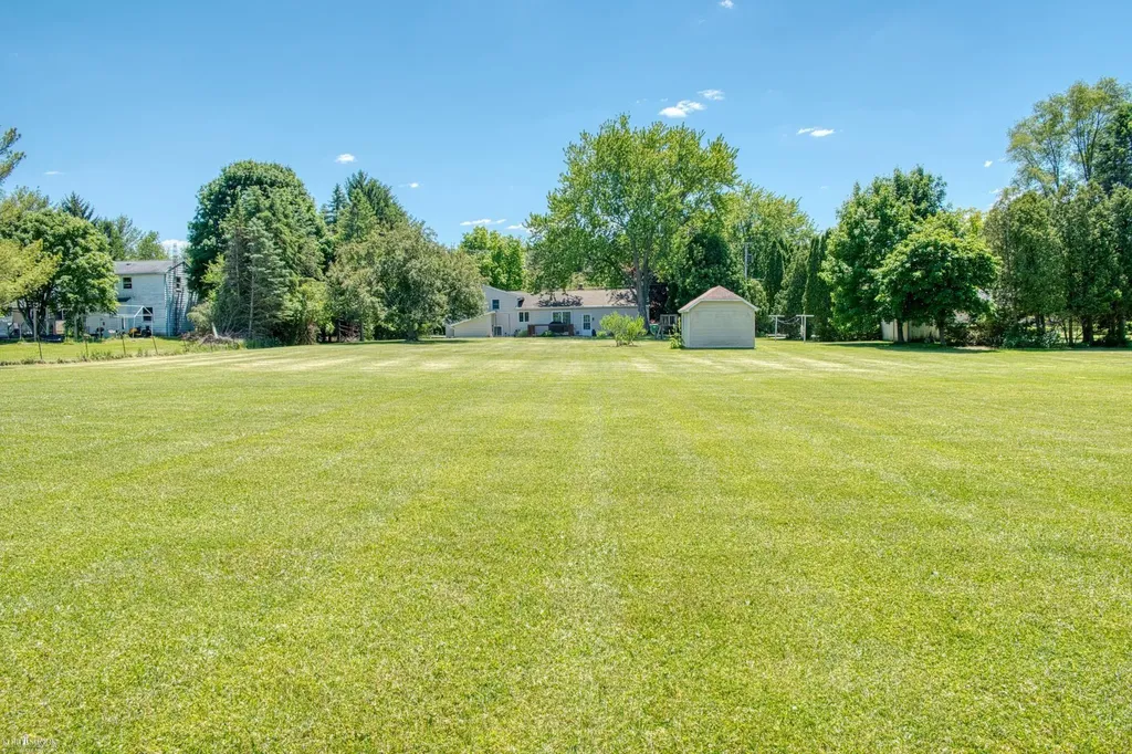 1300 W Hibbard Road Owosso Charter Township MI 48867