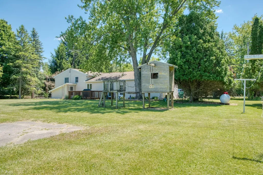 1300 W Hibbard Road Owosso Charter Township MI 48867