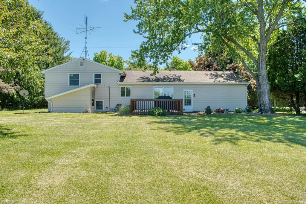 1300 W Hibbard Road Owosso Charter Township MI 48867