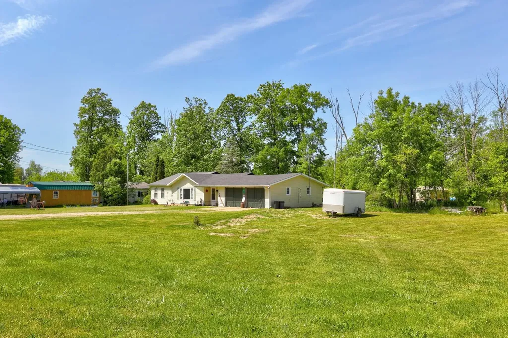 2080 S Sheridan Road Juniata Township MI 48723