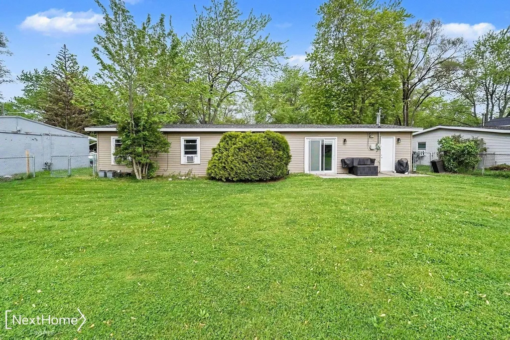 6183 Springdale Boulevard Grand Blanc Charter Township MI 48439