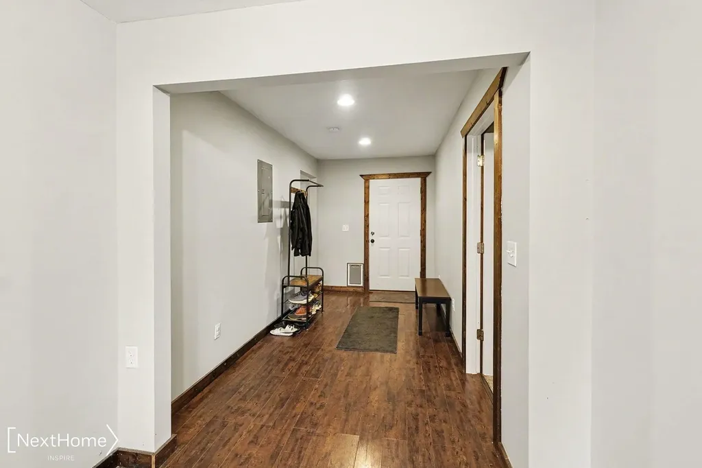 6183 Springdale Boulevard Grand Blanc Charter Township MI 48439