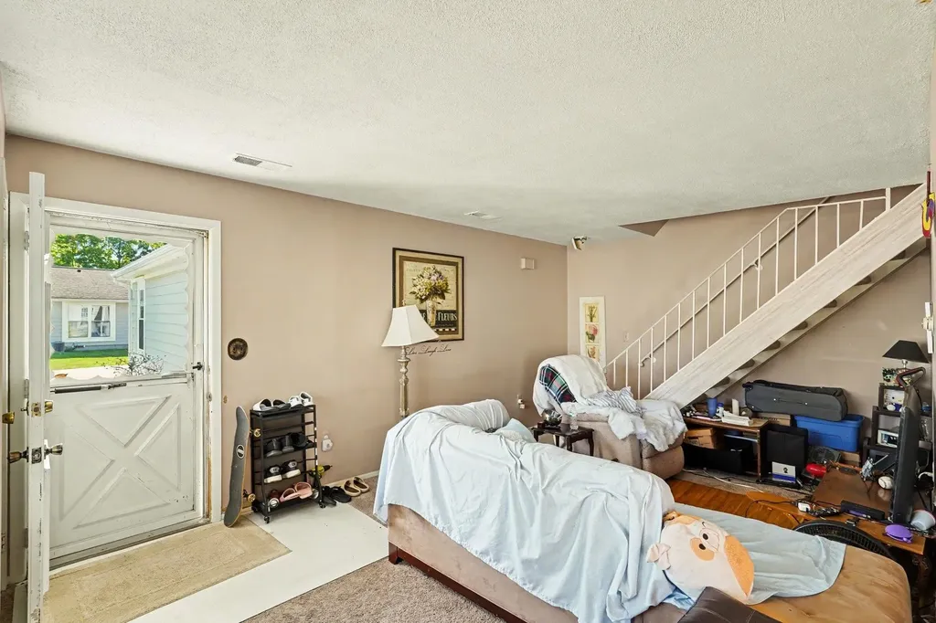 39762 Village Wood Circle Novi City MI 48375