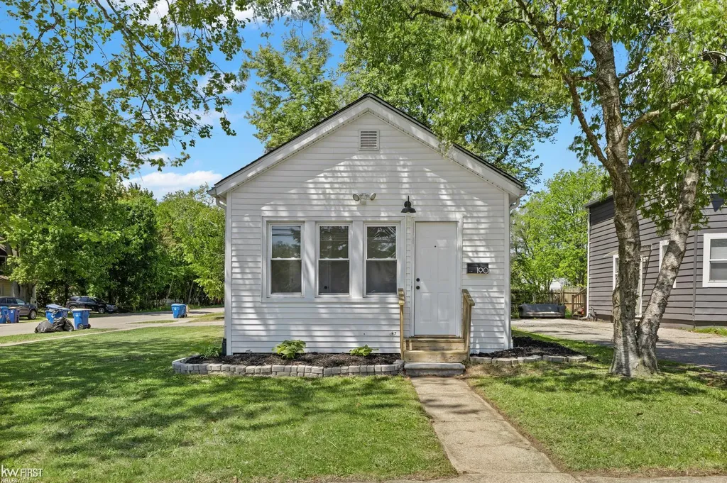 190 S Lynn Avenue Waterford Charter Township MI 48328