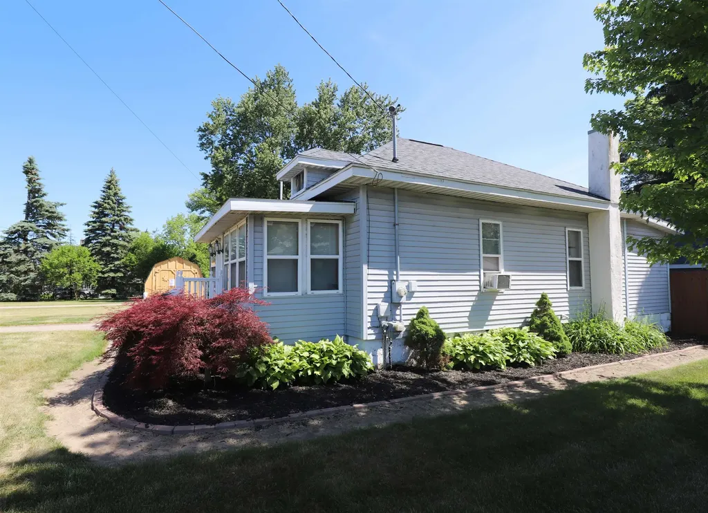 401 S Main Street Chesaning Village MI 48616