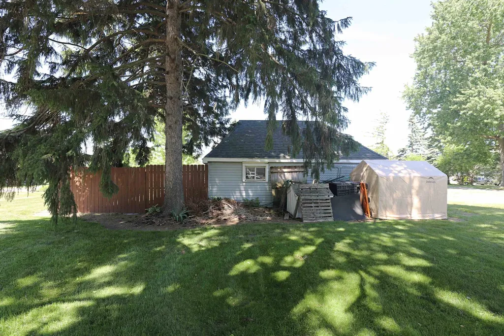 401 S Main Street Chesaning Village MI 48616