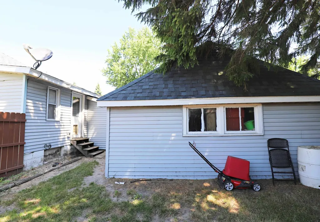 401 S Main Street Chesaning Village MI 48616