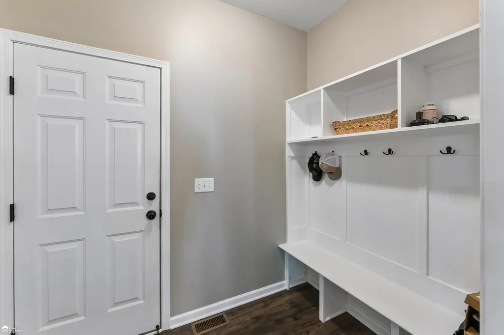 9252 Hidden Oaks Drive Grand Blanc Charter Township MI 48439