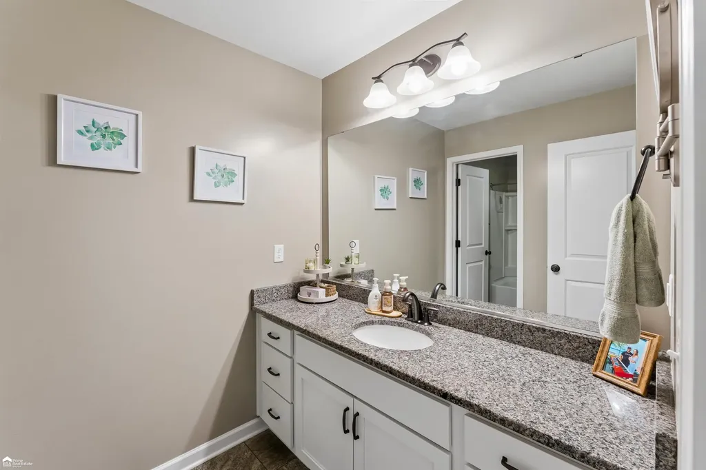 9252 Hidden Oaks Drive Grand Blanc Charter Township MI 48439