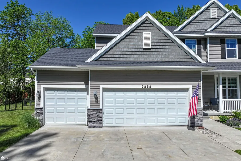 9252 Hidden Oaks Drive Grand Blanc Charter Township MI 48439