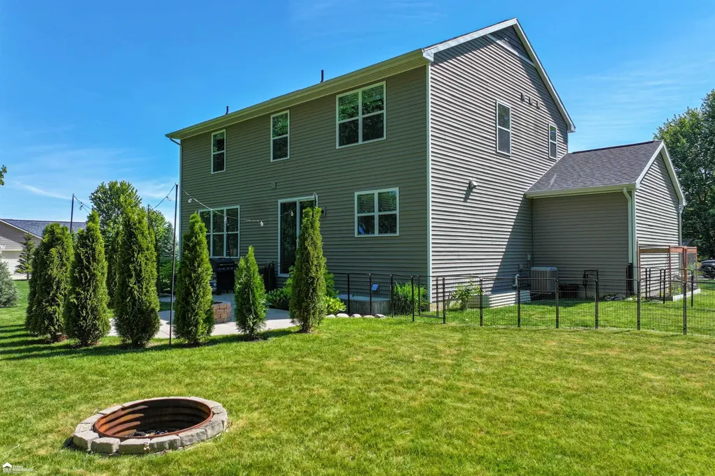 9252 Hidden Oaks Drive Grand Blanc Charter Township MI 48439