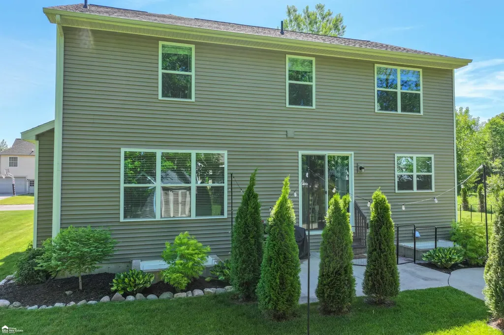 9252 Hidden Oaks Drive Grand Blanc Charter Township MI 48439
