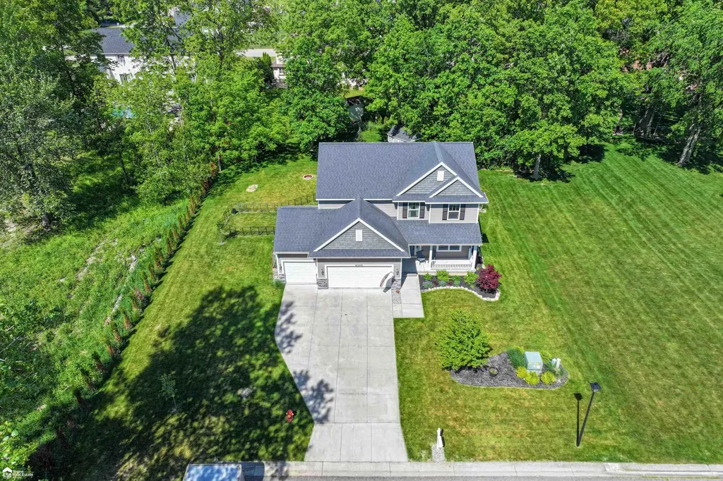 9252 Hidden Oaks Drive Grand Blanc Charter Township MI 48439