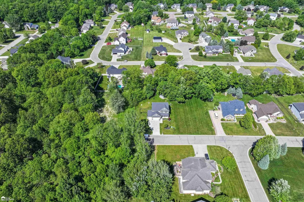 9252 Hidden Oaks Drive Grand Blanc Charter Township MI 48439