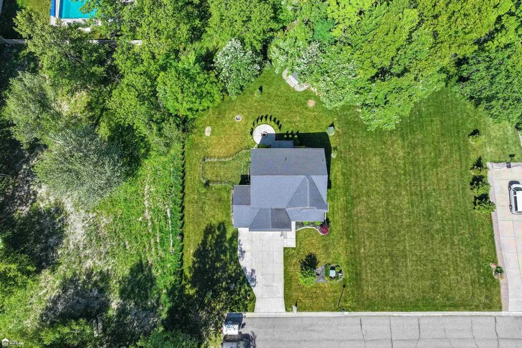 9252 Hidden Oaks Drive Grand Blanc Charter Township MI 48439