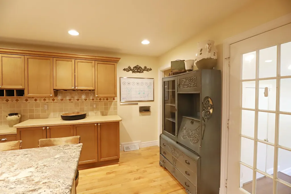 1536 Suzanne Court Flushing City MI 48433