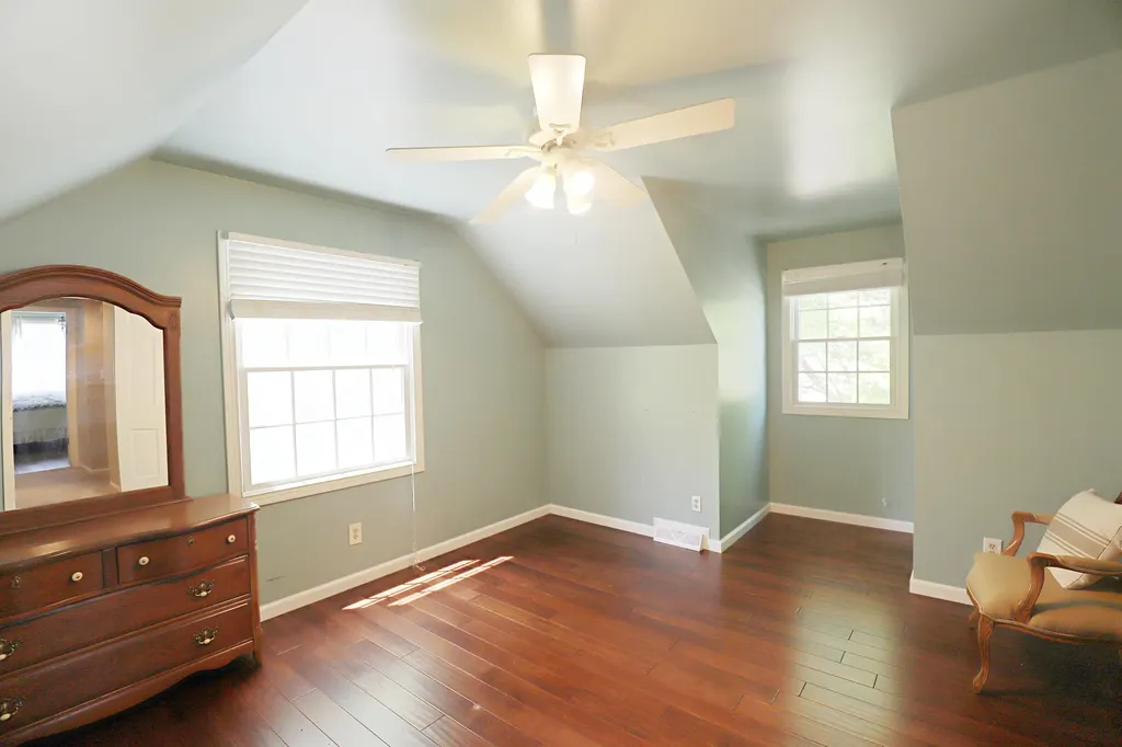 1536 Suzanne Court Flushing City MI 48433