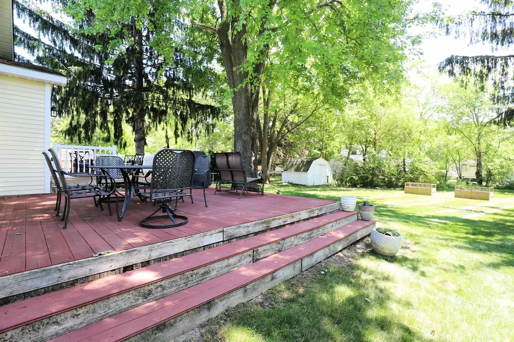 1536 Suzanne Court Flushing City MI 48433